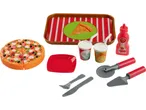 Mängukomplekt pitsa, jookide, taldriku, söögiriistade ja serveerimisvahenditega kandikul.