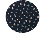 Okrugli tepih sa svemirskom temom, astronautima, planetama i raketama.