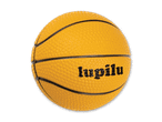 Gelber Spielzeug-Basketball mit schwarzer Schrift auf schwarzem Hintergrund