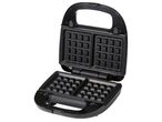 3 в 1 тостер Silvercrest® Kitchen Tools с поставени плочи за направата на гофрети, показан отворен.