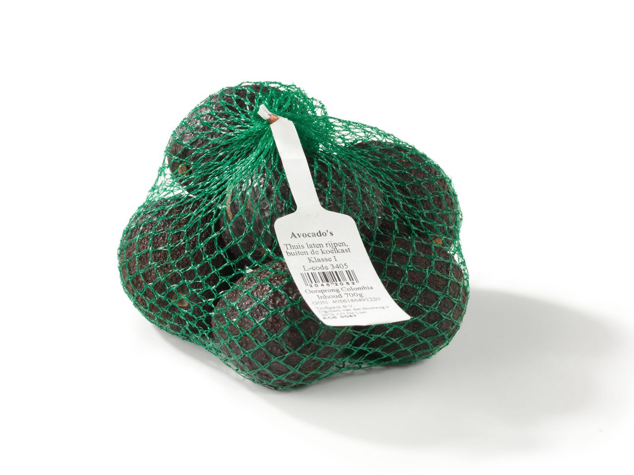 Avocado's in een groen net.