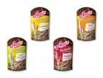 Fire pakker Aoste Stickado salami-sticks i forskellige smagsvarianter: Klassisk, Kylling, Valnød og Pikant.