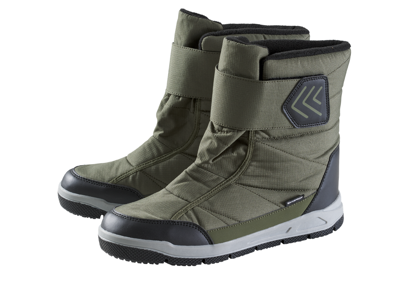Чифт зелени водоустойчиви зимни ботуши с черни и сиви подметки.