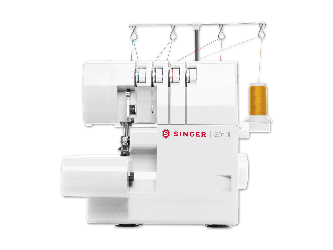 Eine weiße Singer S010L Overlock-Nähmaschine mit vier Garnrollen und Fäden.