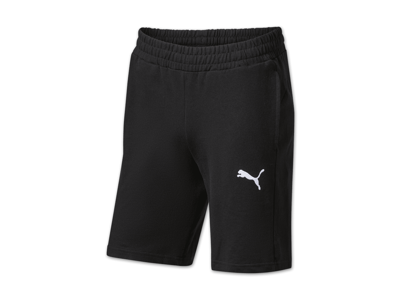 Schwarze Puma Shorts mit weißem Puma-Logo.