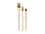 Conjunto de três pincéis Parkside® de diferentes tamanhos com cabos de madeira.