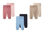 Sæt med tre par babybukser i lyserød, beige og blå/mørkeblå.