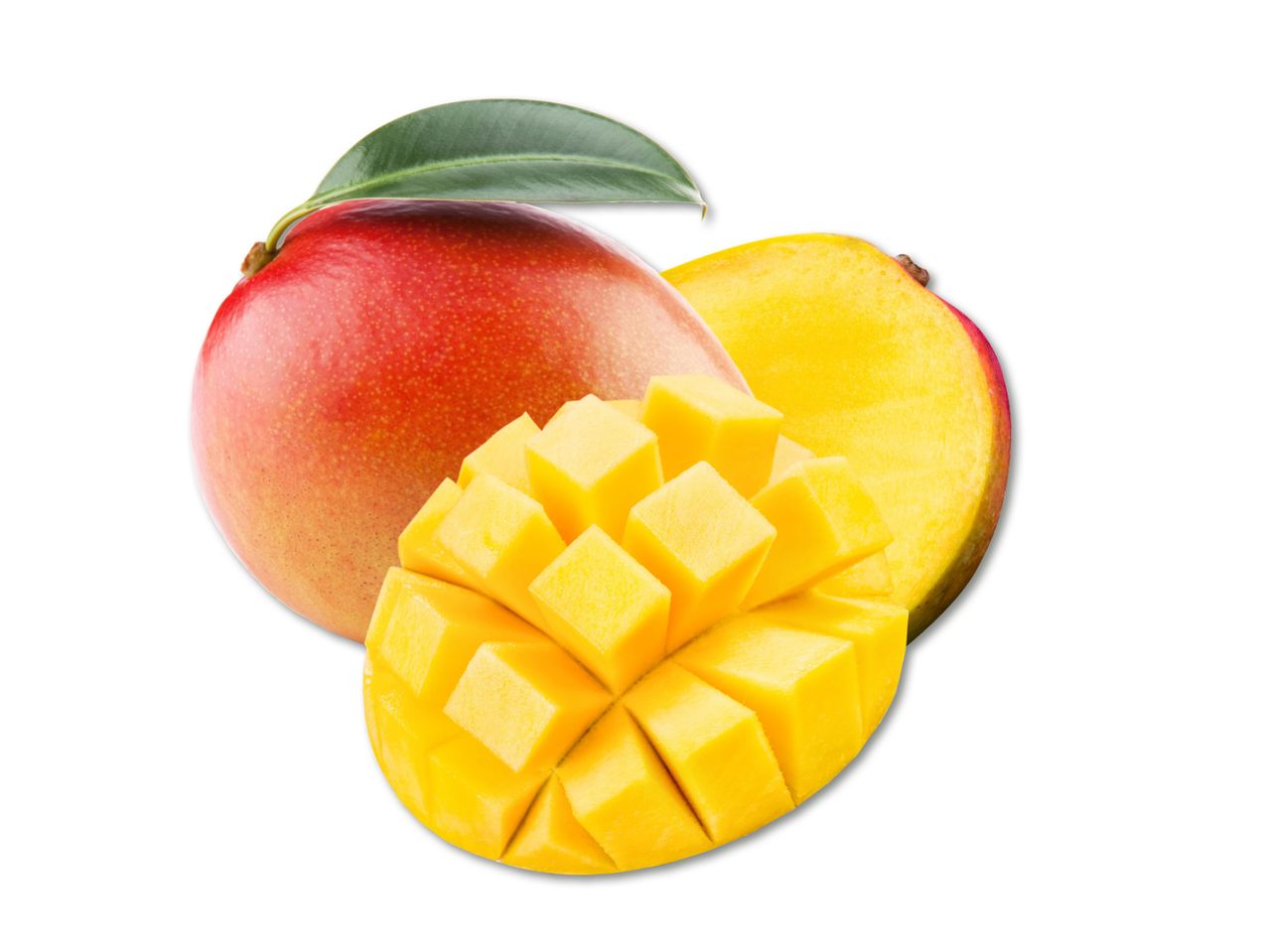 Nogatavi mango: vesels un sagriezts kubiņos.