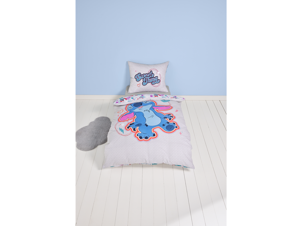 Disney Stitch single duvet cover set with matching pillowcase, featuring a retro design.