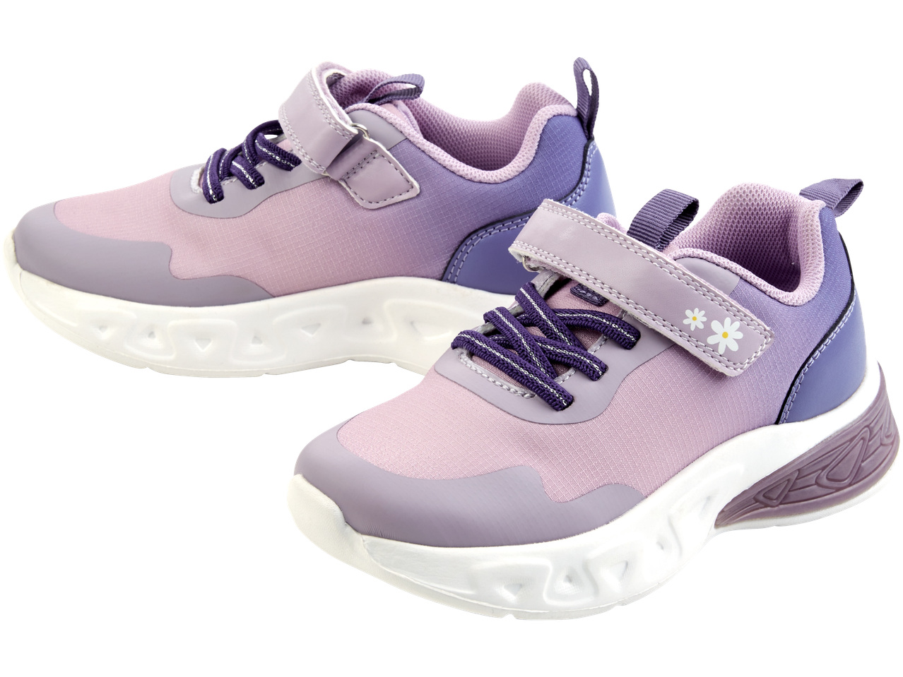 Pāris liļķu krāsas kedas meitenēm.