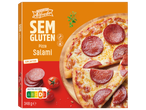 Embalagem de Pizza de Salame Sem Glúten Tastino com fatias de pizza e ingredientes.