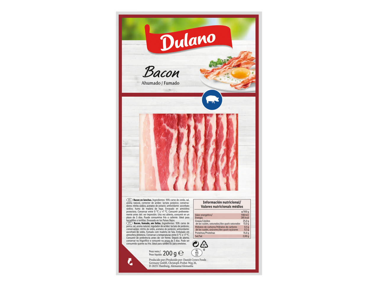 Embalagem de Dulano Bacon Fatiado com bacon cozido e ovo, e fatias de bacon cru.