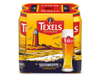 Een 4-pack blikjes speciaalbier met een vuurtoren en zeemeeuwen, en een glas bier.