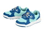 Et par blå og mintgrønne børnesneakers med en tegneseriehund og poteprint.