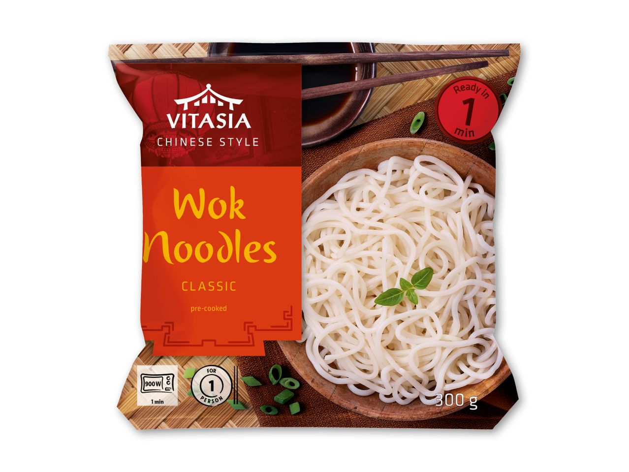 Pakke med forkogte woknudler, klar på 1 minut, med en skål nudler og spisepinde.