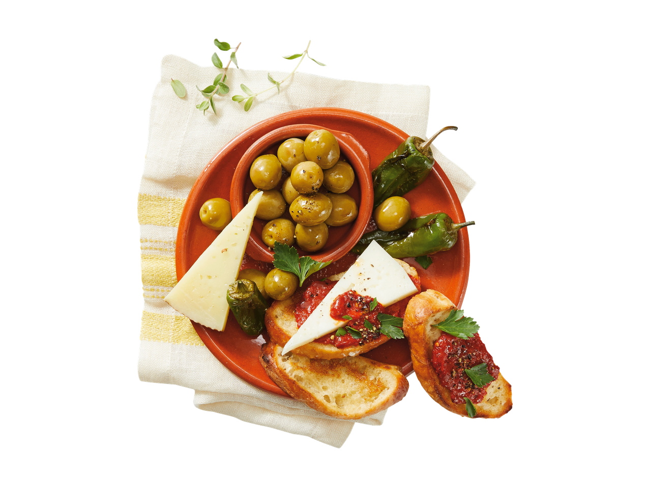 Tapas: olijven, kaas en bruschetta.