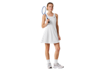 Tennisjurk, badmintonracket en sportschoenen.