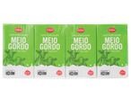 Embalagens de leite meio-gordo Milbona, com vacas e o rótulo Nutri-Score B.