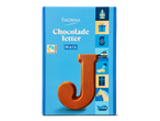 Chocoladeletter J van melkchocolade in een blauwe verpakking met Sinterklaas-thema.