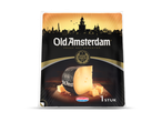 Verpakking van kaas met een stadsgezicht en de tekst 'Old Amsterdam Proef het karakter'.