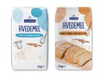 To pakker hvedemel, den ene med madlavningstema og den anden med bagetema.