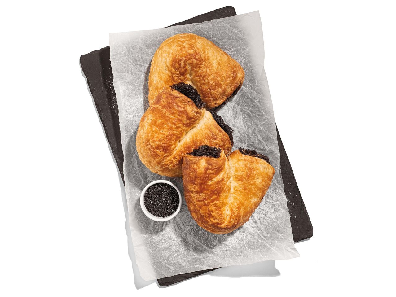 Mákos sütemények: töltött croissant-ok és mákmag.