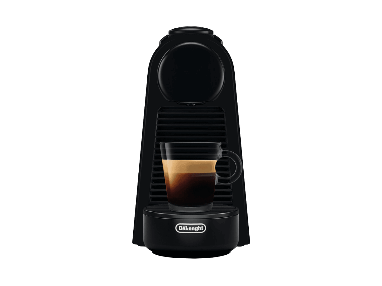 Schwarze Kaffeemaschine mit einer Tasse Espresso auf schwarzem Hintergrund.