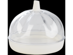 Um recipiente de plástico branco com uma tampa transparente em forma de cebola.
