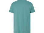 Camiseta azul-verde de manga curta.