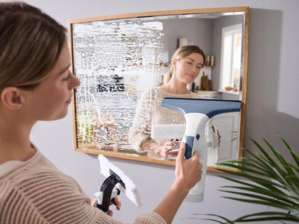 Akkus ablaktisztító