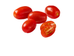 Tomates cereja frescos, inteiros e cortados ao meio, com gotas de água.