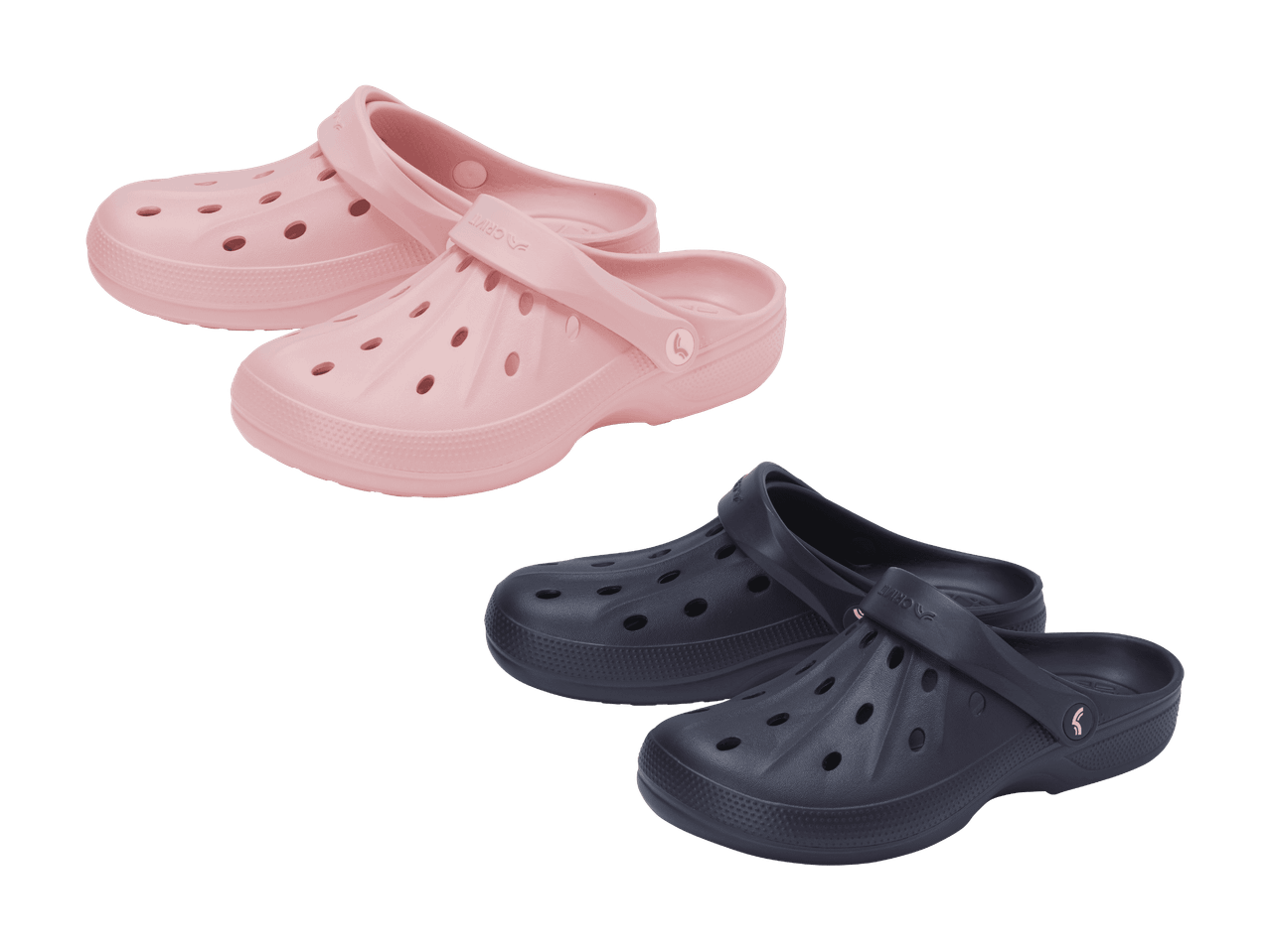 Zwei Paar Clogs, ein Paar in Rosa und ein Paar in Dunkelblau, auf schwarzem Hintergrund.