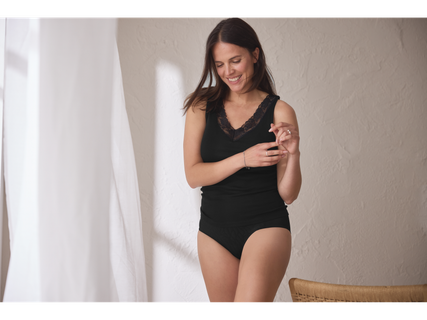 Női csipkés trikó