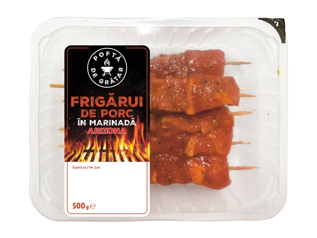 Frigarui de porc marinați, ambalați gata pentru grătar.