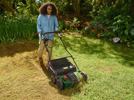 2 az 1-ben talajlazító és gyepszellőztető