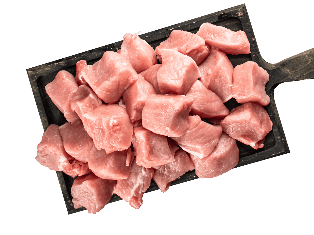 Schweinefleischwürfel auf einem Holzbrett.