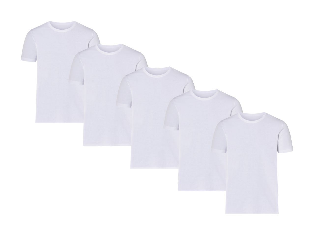 Fire hvide t-shirts med korte ærmer ligger oven på hinanden.