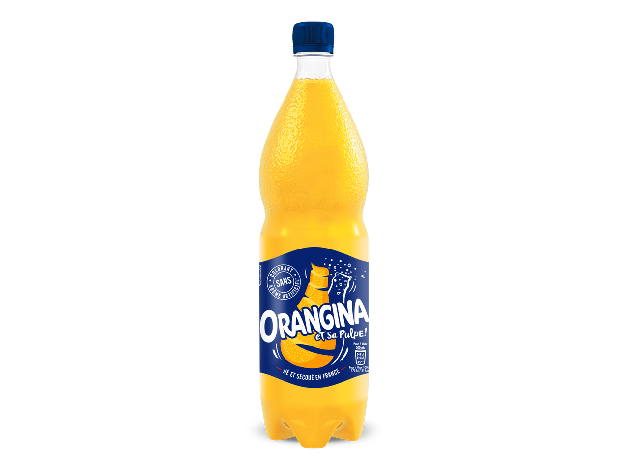 Een fles sinaasappeldrank met pulp, met een blauw etiket en dop.
