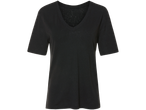 Uma camiseta preta de linho com decote em V.