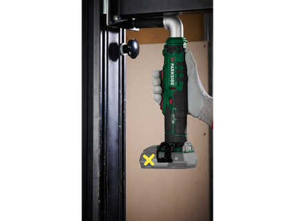 Akkus sarok ütvecsavarozó