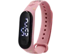 Montre digitale rose en forme de bracelet sur le thème Pat' Patrouille.