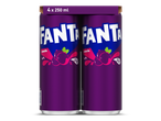 Een 4-pack paarse frisdrankblikjes met cassis-smaak en vruchtensap.