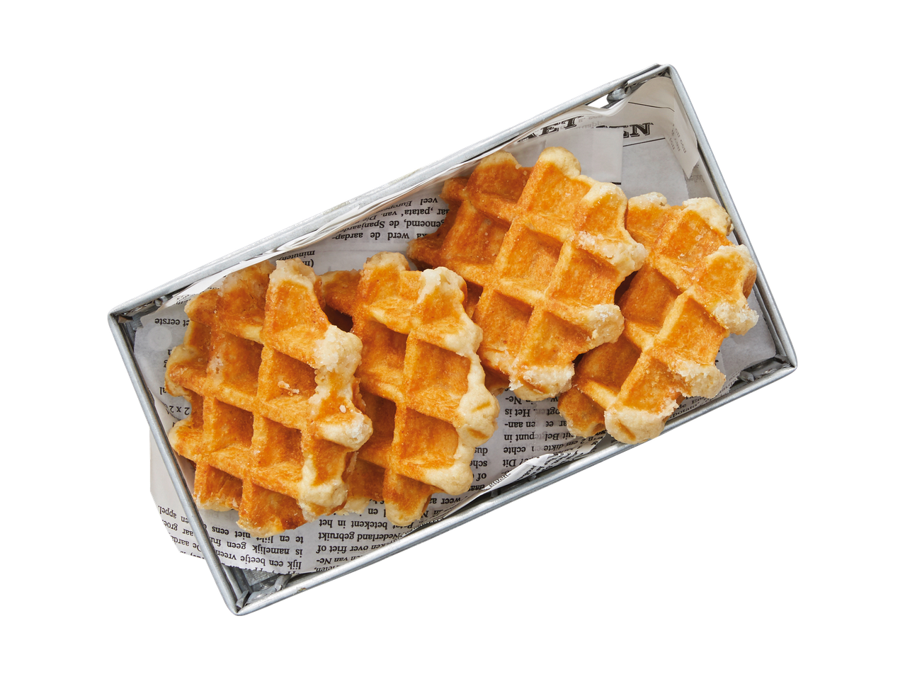 Gaufres croustillantes dans un plateau en métal.