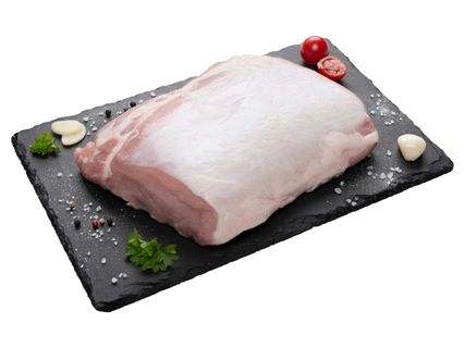 Friss, darabolt láncos sertéskaraj