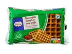 Een verpakking eierwafels met hazelnootsmaak, gevuld met chocoladepasta.