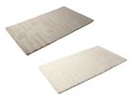 Zwei rechteckige, flauschige Teppiche in Beige und Creme