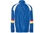 Jaqueta de treino azul com listras brancas e coloridas.