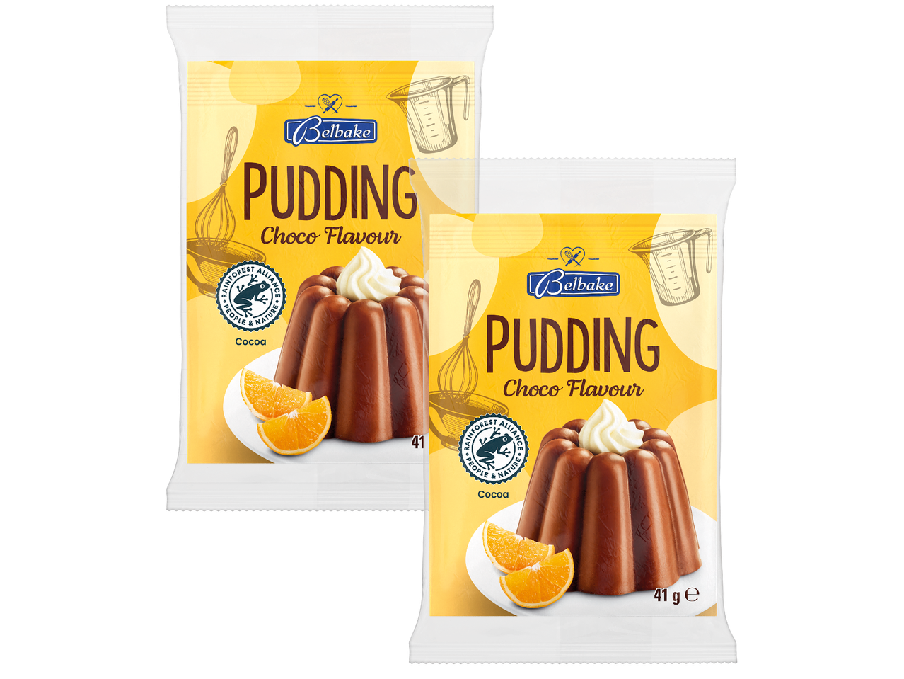 Två förpackningar Belbake chokladpudding med apelsinskivor och vispad grädde.