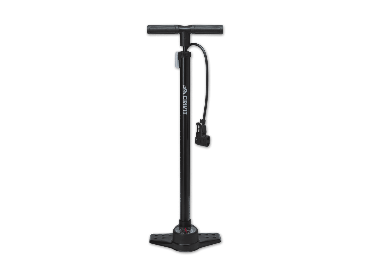 Eine schwarze Crivit Fahrradpumpe mit Manometer steht auf schwarzem Hintergrund.