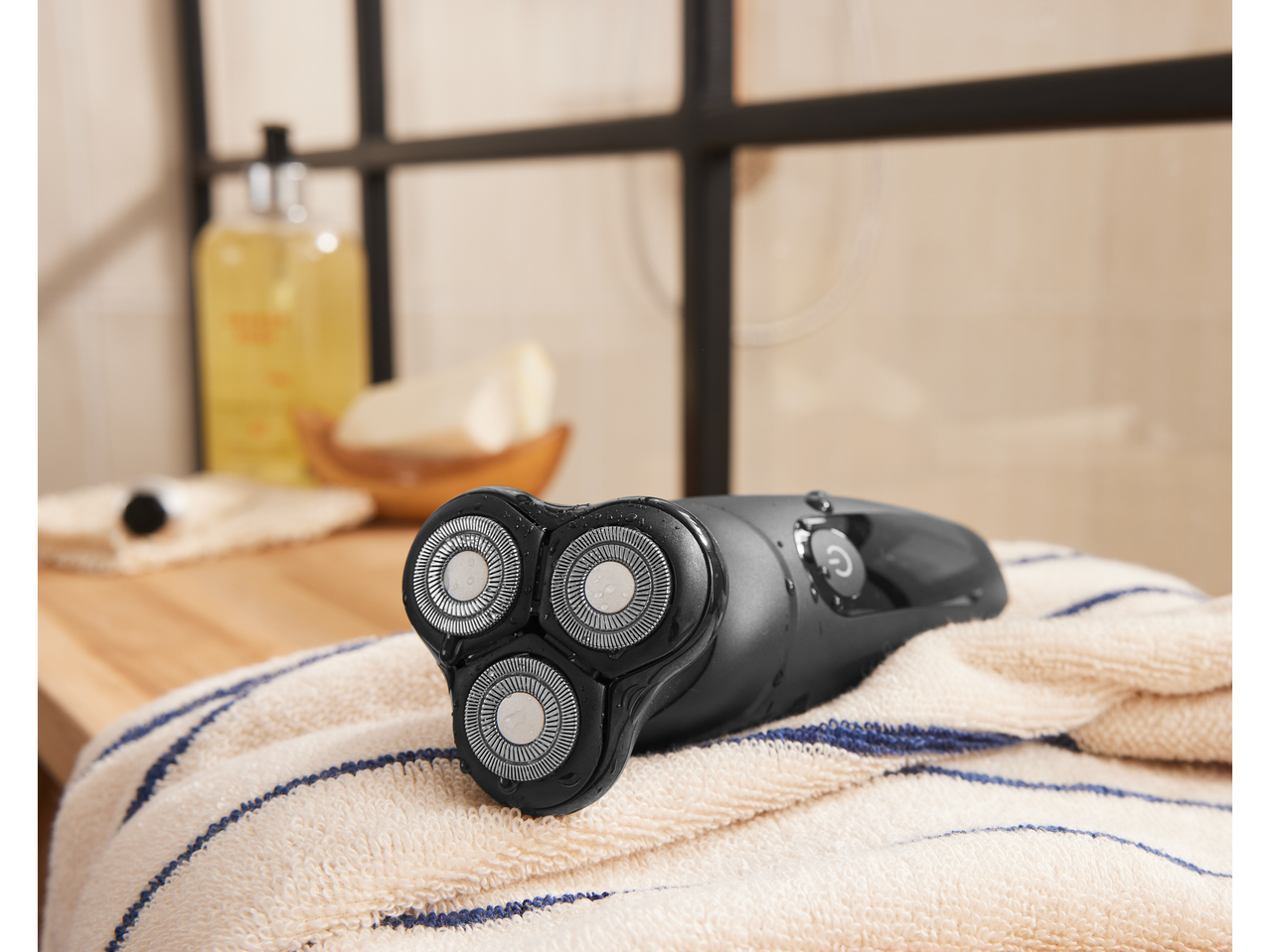 Máquina de Barbear Rotativa